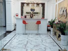 NICE DREAM HOTEL โรงแรมในTích Sơn