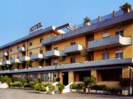 Hotel San Crispino, hotel Morrovalléban