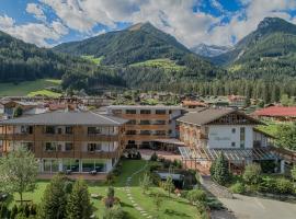 Hotel Alpenblick، فندق في لوتاغو