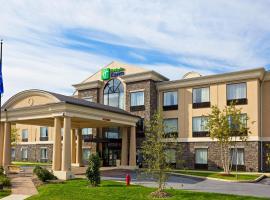 Holiday Inn Express Hotel & Suites Chester, an IHG Hotel, hotel perto de Aeroporto de Orange County - MGJ, Chester