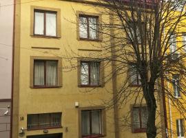 Hotel 18, nhà nghỉ B&B ở Lviv