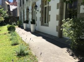 Tourisme et Affaires Quimper + parking privé, wifi, jardin, luxusszálloda Quimperben