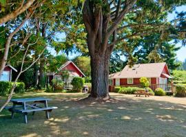 View Crest Lodge, cabin in Trinidad