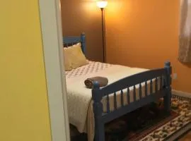 Beautiful Room near JFK and close to LaGuardia Airports