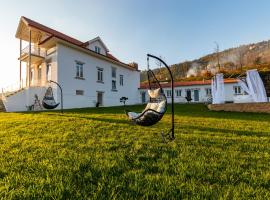 Villa Alzira, hotel barato en Seia