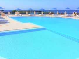 Zorbas Beach Village Hotel, hotel in Stavros