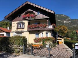 Gästehaus Maria, hotelli kohteessa Garmisch-Partenkirchen