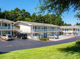 Motel 6-Longview, TX