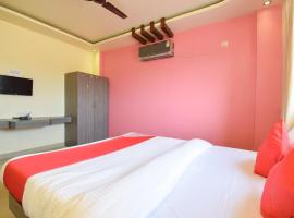 OYO 63407 Hotel Rajawat Lodging, hotel v destinaci Khandāla