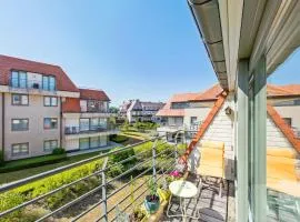 Bright apartment with 2 terraces in De Panne