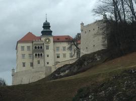 Nasza Polana Pokoje Noclegi Pieskowa Skała Ojców, ξενοδοχείο σε Pieskowa Skała