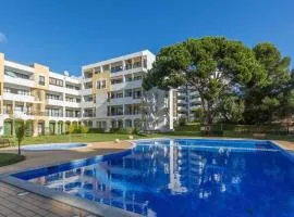 Modern Top Floor Apartment 60m2 - Balcony with Pool & Sea View - Vilamoura