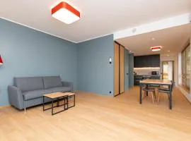 Self-check-in spacious 1 bedroom apartment with free parking