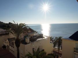 La Marina SeaView Penthouse, hotel perto de Parque Nacional da Península de Akamas, Sitges