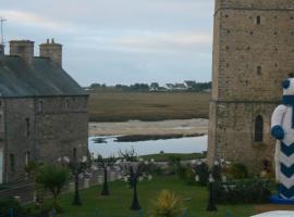 Petit nid douillet à Port-bail, hotel v destinácii Portbail