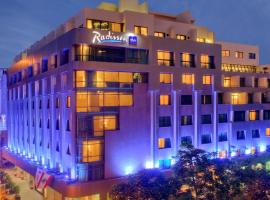 Radisson Blu Martinez Beirut, hotel v destinaci Bejrút
