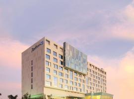 Radisson Blu Hotel Pune Kharadi، فندق في بيون