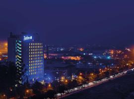 Radisson Blu Hotel, Greater Noida, hotelli kohteessa Greater Noida