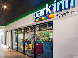 Park Inn By Radisson Hasselt, hotel en Hasselt