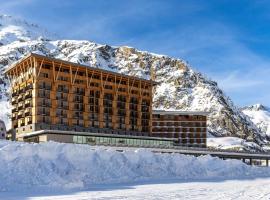 Radisson Blu Hotel Reussen, Andermatt, hotel en Andermatt