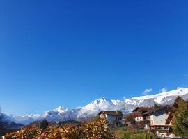 O Rendez Vous maison mitoyenne Piscine chauffée mars-octobre, hotel in zona Golf Club di Sion, Grimisuat