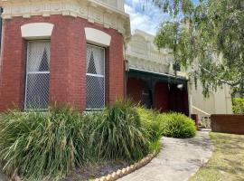 St. Elizabeth's Home, hotel en Melbourne