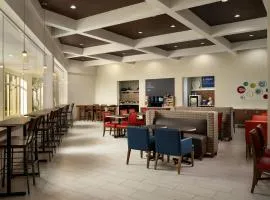 Holiday Inn Express Hotel & Suites Irving DFW Airport North by IHG、にあるダラス・フォートワース国際空港 - DFWの周辺ホテル