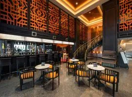 Manhattan Hotel Bangkok