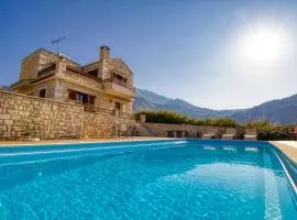 Lake Villas