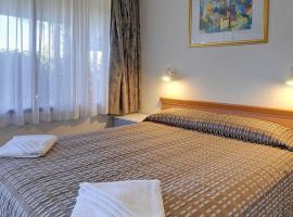 Cedar Lodge Motel: Morwell şehrinde bir aile oteli