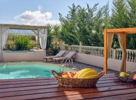 Three Graces Holiday Houses Complex, villa in Laganas