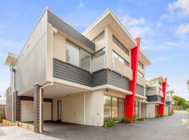 Phillip Island Townhouses, serviced apartment in Cowes