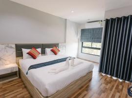 Thepchamrat Boutique Hotel: Uttaradit şehrinde bir otel