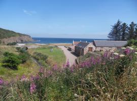 Mill Of Nethermill Holidays, hotel with parking in Pennan