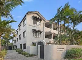Riverside location, Noosa Sound