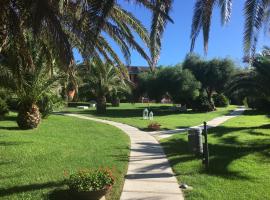 Cala Rosa Club Hotel, hotel v Stintino