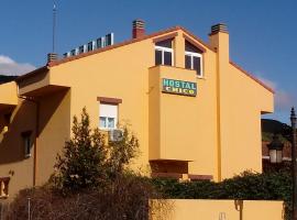 Hostal Chico, hotel v destinácii Sotillo de la Adrada