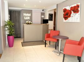Hotel Lux, hotel v Grenoblu