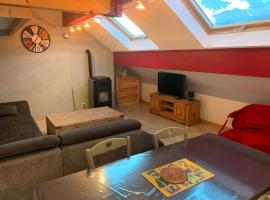 loft sur les montagnes, hotel in Saint-Michel-de-Chaillol