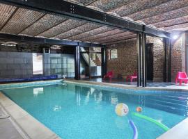 Luxurious Mansion in N blon le Pierreux with Pool, hotel em Ouffet
