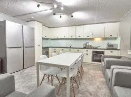 Destiny Student - Meadow Court