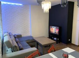 Apartament rodzinny 70 m2, hotel v destinaci Tarnovské Hory