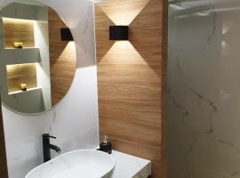 Volos Center Luxury Home 2 Baths Free Parking, hotel a Volos