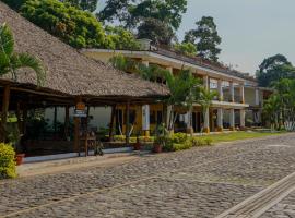 Zafra Hotel, hotel near irtra retalhuleu, Ceiba Blanca