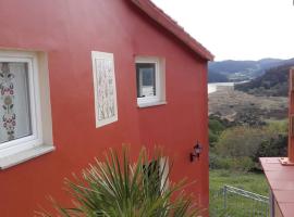 Casa acogedora con vistas al mar, hotel económico en Valdoviño