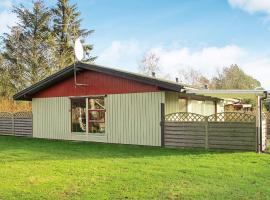 Simplistic Holiday Home in Lolland with Terrace, feriehus i Rødby