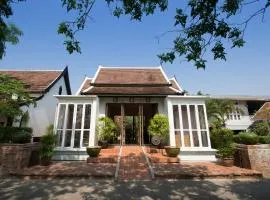 Tharaburi Resort