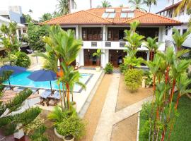 Sky and Sand Guesthouse, hotel in Beruwala