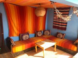 Surf and Skate hostel taghazout, спа хотел в Тагазут