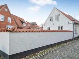 Nice Home In Tnder With 3 Bedrooms And Wifi, Hotel in Tønder